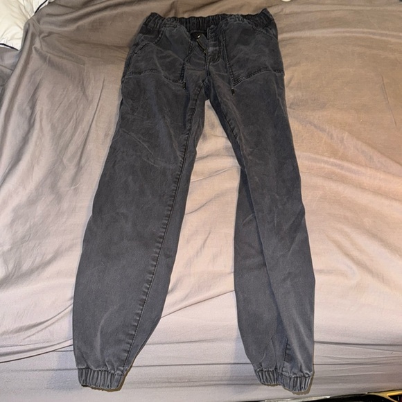 American Eagle pants - Picture 1 of 2